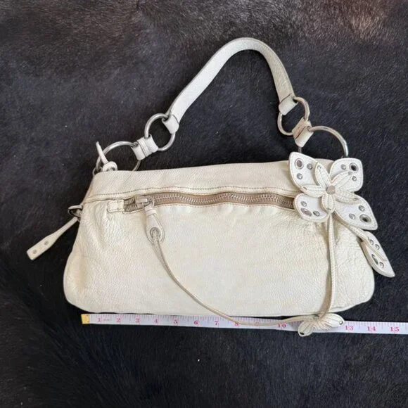 Miu Miu White Leather Handbag with Flower Motif - Picture 9 of 12